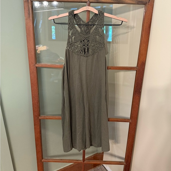 Billabong Dresses & Skirts - Billabong Olive Sleeveless Boho Crochet Midi Dress - Size Small